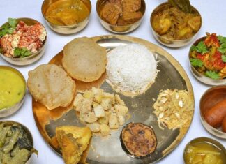 Bengali Mutfağı, Hindistan’ın Batı Bengal ve Bangladeş bölgelerine özgü yemek kültürünü yansıtır. Bu mutfak, hem tatlı hem de tuzlu yemeklerde zengin bir çeşitlilik sunar ve bölgenin kültürel mirasını gastronomik olarak temsil eder. Konulu bir haber görseli.