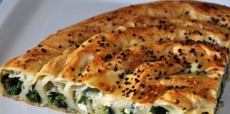Börek: Sofraların Geleneksel Lezzeti Modern Sunumlarla Buluşuyor Börek, çeşitli yörelerde farklı tariflerle hazırlanıyor. Bursa’nın pideleri, Gaziantep’in baklava kıvamındaki börekleri ve Ege’nin otlu çeşitleri, bölgesel farklılıkları ortaya koyuyor.