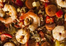 Creole Mutfağı, Amerika Birleşik Devletleri’nin özellikle Louisiana eyaletinde gelişmiş ve çok kültürlü bir yemek geleneğini temsil eder. Bu mutfak, Fransız, İspanyol, Afrika ve Karayip etkilerini birleştirerek ortaya çıkmıştır. Creole yemekleri, Louisiana’nın özellikle New Orleans şehrinde sosyal ve kültürel yaşamın vazgeçilmez bir parçasıdır. Konulu bir haber görseli.