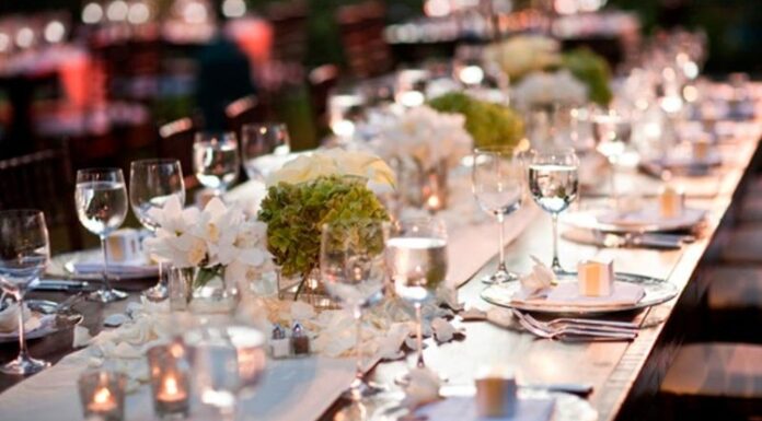 Düğünler, hem çiftler hem de davetliler için unutulmaz anların yaşandığı, en özel kutlamalardan biridir. Böylesine önemli bir günde, düğün sofrası ve özel menü seçimi, etkinliğin atmosferini ve hatırlanma biçimini doğrudan etkiler. Misafirlerin damak zevkine hitap eden, görsel açıdan şık sunumlara sahip ve dengeli lezzetlerden oluşan bir menü, düğün organizasyonunun en önemli parçalarındandır. Konulu bir haber görseli.