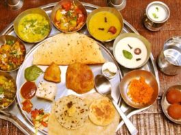Gujarati Mutfağı Gujarati Mutfağı, Hindistan’ın batısında yer alan Gujarat bölgesine özgü zengin ve çeşitli bir yemek kültürünü temsil eder. Bölgenin tarıma dayalı ekonomisi ve coğrafi koşulları, mutfak alışkanlıklarını şekillendirmiştir. Özellikle vejetaryen yemeklerin ağırlıkta olduğu bu mutfak, hem günlük sofraları hem de dini ve kültürel kutlamaları besleyen tariflerle doludur. Konulu bir haber görseli.