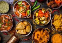 Hint mutfağı, baharat zenginliği, renkli sunumları ve çeşitlilik açısından dünya mutfakları arasında özel bir yere sahiptir. Hint lezzetleri, yalnızca tatları ile değil, aynı zamanda kültürel ve tarihi mirasıyla da dikkat çeker. Her yemeğin ardında bir hikaye, bir gelenek ve bölgesel farklılıklar bulunur. Bu nedenle Hint mutfağı, sadece yemek değil, aynı zamanda bir kültür deneyimi olarak da öne çıkar. Konulu bir haber görseli.