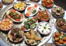 Irak, tarih boyunca medeniyetlerin beşiği olarak bilinir ve bu durum mutfağına da yansımıştır. Mezopotamya topraklarından gelen gelenekler, baharatlar ve tahıllar, Irak mutfağının temel taşlarını oluşturur. Yüzyıllar boyunca farklı kültürlerin bir araya gelmesi, yemeklerde zengin bir çeşitlilik ve derin bir lezzet profili ortaya çıkarmıştır. Et, tahıl, bakliyat ve baharatların dengeli kullanımı, Irak yemeklerinin karakteristik özelliklerindendir. Konulu bir haber görseli