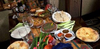 Kabardey Mutfağı Kabardey mutfağı, Kuzey Kafkasya’nın önemli gastronomi geleneklerinden biridir ve Kabardey-Balkar Cumhuriyeti’nde şekillenmiştir. Bölgenin dağlık coğrafyası ve sert iklim koşulları, mutfağın temel karakterini belirlemiştir. Kabardey yemekleri, hem besleyici hem de dayanıklılık sağlayan özellikleriyle öne çıkar. Bu mutfak, Kabardey kültürünü ve tarihini sofralara taşır, toplumsal bağları güçlendiren bir rol üstlenir. Konulu bir haber görseli.
