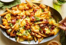 Kanada mutfağı, ülkenin geniş coğrafyası ve çok kültürlü yapısı sayesinde dünyanın en çeşitli gastronomi geleneklerinden birini oluşturur. Yerli halkların binlerce yıl boyunca sürdürdüğü beslenme alışkanlıkları, Avrupalı göçmenlerin yemek kültürü ve Asya ile Orta Doğu’dan gelen yeni nesil göçmenlerin etkisi, bu mutfağı adeta bir mozaik haline getirmiştir. Özellikle Kanada yerlilerinin avcılık ve balıkçılıkla elde ettiği yiyecekler, bugün bile birçok geleneksel yemeğin temelini oluşturur. Konulu bir haber görseli.