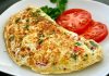 Omletin bu kadar yaygınlaşmasının sebeplerinden biri, pratik yemekler arasında yer almasıdır.