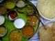 Tamil Mutfağı Tamil Mutfağı, Hindistan’ın Tamil Nadu bölgesine özgü zengin bir gastronomi geleneğini yansıtır. Bu mutfak, baharatlı yemekler, pirinç ve hindistancevizi kullanımının ön plana çıktığı bir kültürü temsil eder. Tamil Mutfağı, hem günlük sofralarda hem de özel kutlamalarda tercih edilen yemekleri ile tanınır. Konulu bir haber görseli.