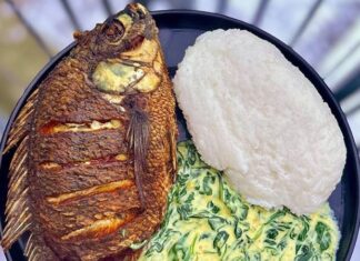 Tanzanya, Afrika kıtasının doğusunda yer alan ve hem kültürel çeşitliliği hem de doğal zenginlikleriyle dikkat çeken bir ülke olarak bilinir. Bu çeşitlilik, ülkenin mutfağına da yansımıştır. Tanzanya mutfağı, farklı etnik grupların, sömürge döneminden kalma etkilerin ve Hint Okyanusu kıyısındaki ticaret ilişkilerinin bir araya gelmesiyle oldukça geniş bir yelpazeye sahiptir. Hem baharatların yoğun kullanımı hem de doğal malzemelerin öne çıkmasıyla Tanzanya yemek kültürü, dünya mutfakları içinde kendine özgü bir yer edinmiştir. Konulu bir haber görseli.