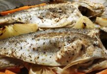 Fırında levrek, taze levrek balığının fırınlanarak hazırlanmasıyla elde edilen, hafif ve sağlıklı bir deniz ürünü yemeğidir. Omega-3 açısından zengin olan levrek, protein ve mineral içeriğiyle besleyici bir öğün sunar. Fırınlama yöntemi, balığın doğal lezzetini korurken, fazla yağ kullanımını önler ve yemeği hafif yapar. Konulu bir haber görseli.