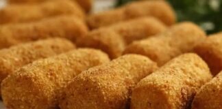 Patates Kroket: Çıtır Dışı ve Yumuşak İçin Vazgeçilmez Lezzet Patates kroket, özellikle Avrupa mutfağında uzun bir geçmişe sahip olan, çıtır dış yüzeyi ve yumuşak iç dokusuyla öne çıkan bir atıştırmalıktır. İsmi Fransızca “croquette” kelimesinden gelir ve bu tür atıştırmalıkların altın sarısı, çıtır dış kaplamasıyla tanınması, lezzetinin simgesi haline gelmiştir. Konulu bir haber görseli.