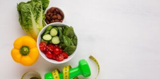 Günümüzde sağlıklı yaşam ve beslenme trendleri arasında ay takvimiyle uyumlu diyetler ön plana çıkıyor. Ayın evreleri, vücudun metabolizmasını ve enerji kullanımını etkileyebiliyor. Bu nedenle bazı uzmanlar, ay takvimine göre diyet uygulamanın hem kilo kontrolü hem de genel sağlık açısından faydalı olabileceğini belirtiyor. Özellikle yeni ay ve dolunay dönemlerinde vücudun sıvı dengesi ve toksin atılımı hızlanabiliyor. Bu süreçte beslenme planını buna göre ayarlamak, enerji seviyesini yükseltebilir ve metabolizmayı destekleyebilir. Konulu bir haber görseli.