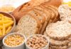 Glutensiz Yemeklerle Beslenme Alışkanlıkları Değişiyor Ve Yeni Bir Denge Arayışı Öne Çıkıyor Son yıllarda beslenme dünyasında dikkat çeken değişimlerden biri de glutensiz yemek anlayışının giderek daha fazla konuşulması oluyor. Önceleri yalnızca belirli sağlık sorunlarıyla ilişkilendirilen glutensiz beslenme, günümüzde daha geniş bir kitle tarafından tercih edilmeye başlanmış durumda. İnsanlar artık yalnızca ne yediklerini değil, tükettikleri gıdaların içeriklerini ve vücutları üzerindeki etkilerini daha fazla sorguluyor. Bu sorgulama süreci, glutensiz mutfağı modern beslenme trendlerinin merkezine taşıyor. Konulu bir haber görseli.