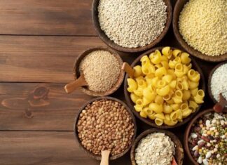 Karbonhidrat sayımı, özellikle son yıllarda sağlıklı beslenme ve kilo kontrolü konularına ilgi duyan bireyler arasında giderek daha fazla konuşulan bir yöntem hâline gelmiştir. Bu yaklaşım, tüketilen besinlerdeki karbonhidrat miktarının bilinmesini ve günlük beslenme planının buna göre düzenlenmesini temel alır. Karbonhidrat sayımı, yalnızca kilo vermek isteyenler için değil, aynı zamanda kan şekeri dengesini korumayı amaçlayan bireyler için de önemli bir rehber olarak görülmektedir. Konulu bir haber görseli.