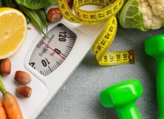 Lenfatik sistem, vücudun bağışıklık ve toksin atılımında kritik bir rol oynar. Bu sistemin sağlıklı çalışması, genel enerji seviyesi, bağışıklık fonksiyonları ve hücresel sağlık açısından büyük önem taşır. Lenfatik sistem diyeti, lenf akışını destekleyen besinlerle hazırlanmış bir beslenme yaklaşımıdır ve vücudu doğal yolla arındırmayı hedefler. Bu diyet, hem detoksifikasyonu kolaylaştırır hem de inflamasyon riskini azaltır. Konulu bir haber görseli.