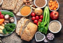 Otoimmün Protokol Diyeti, son yıllarda özellikle bağışıklık sistemiyle ilgili konulara ilgi duyan kişiler arasında öne çıkan beslenme yaklaşımlarından biri olarak değerlendirilmektedir. Modern yaşamın getirdiği stres, düzensiz beslenme ve işlenmiş gıda tüketiminin artması, bu tür diyet modellerine olan ilgiyi artırmıştır. Otoimmün Protokol Diyeti, beslenmenin vücut üzerindeki bütüncül etkilerini merkeze alan bir anlayış sunmaktadır. Konulu bir haber görseli.