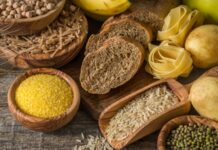 Pre-workout beslenme, antrenman öncesinde vücudu fiziksel ve zihinsel olarak egzersize hazırlamayı amaçlayan beslenme düzenini ifade eder. Spor performansının yalnızca yapılan antrenmanla değil, bu antrenmana nasıl hazırlandığınızla da doğrudan ilişkili olduğu bilinmektedir. Pre-workout beslenme, kasların ihtiyaç duyduğu enerjiyi sağlamak, odaklanmayı artırmak ve antrenman sırasında yaşanabilecek performans düşüşlerini en aza indirmek için büyük önem taşır. Konulu bir haber görseli.