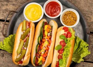 Günümüz beslenme alışkanlıklarında hız, pratiklik ve doyuruculuk ön plana çıkarken, bu ihtiyaca en net yanıt veren ürünlerin başında sandviç ekmeği geliyor. Evde, okulda, iş yerinde ya da dışarıda kolayca tüketilebilen sandviçler, doğru ekmek seçimiyle hem lezzetli hem de dengeli bir öğüne dönüşebiliyor. Bu nedenle sandviçin içeriği kadar kullanılan ekmek de büyük önem taşıyor. Konulu bir haber görseli.