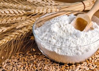 Un, insanlık tarihinin en eski ve en temel gıda maddelerinden biri olarak sofralardaki yerini korumaya devam ediyor. Tahılların öğütülmesiyle elde edilen un, yalnızca ekmek ve hamur işlerinin ana malzemesi olmakla kalmıyor, aynı zamanda kültürlerin, geleneklerin ve mutfak alışkanlıklarının da merkezinde yer alıyor. Günlük yaşamda fark edilmeden tüketilen bu temel ürün, aslında çok katmanlı bir geçmişe ve geniş bir kullanım alanına sahip. Konulu bir haber görseli.